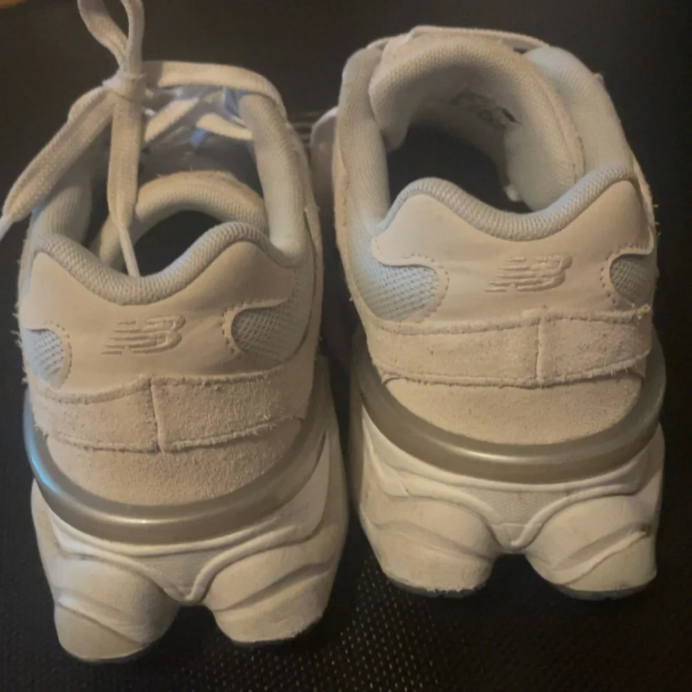 New Balance 9060s - Picture 5 of 7